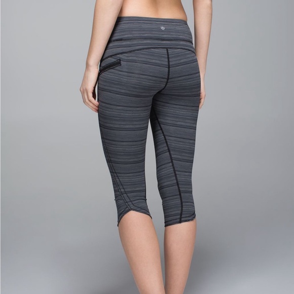 Lululemon Run: Top Speed Crop - Picture 1 of 16